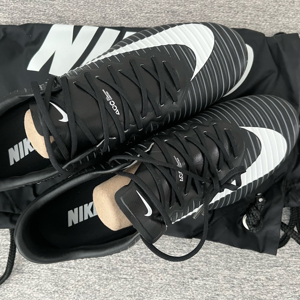 NIKE ID Brand New Soccer Cleats